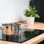 Come usare un piano a induzione per risparmiare sulla bolletta: il trucco è sorprendente