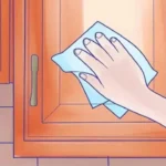 Il trucco geniale per evitare che si formi la polvere sopra gli armadi e pulire meno