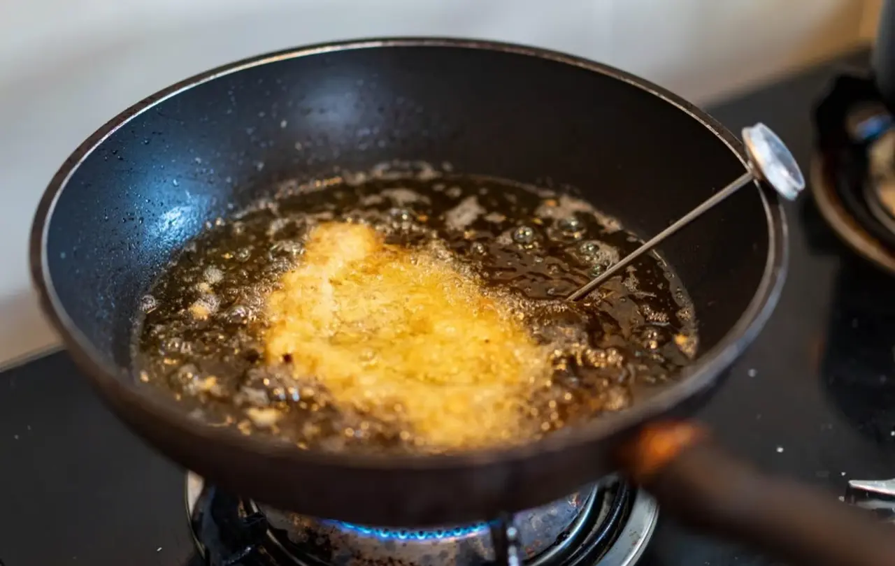 Come eliminare odore di frittura dalla casa in pochi minuti